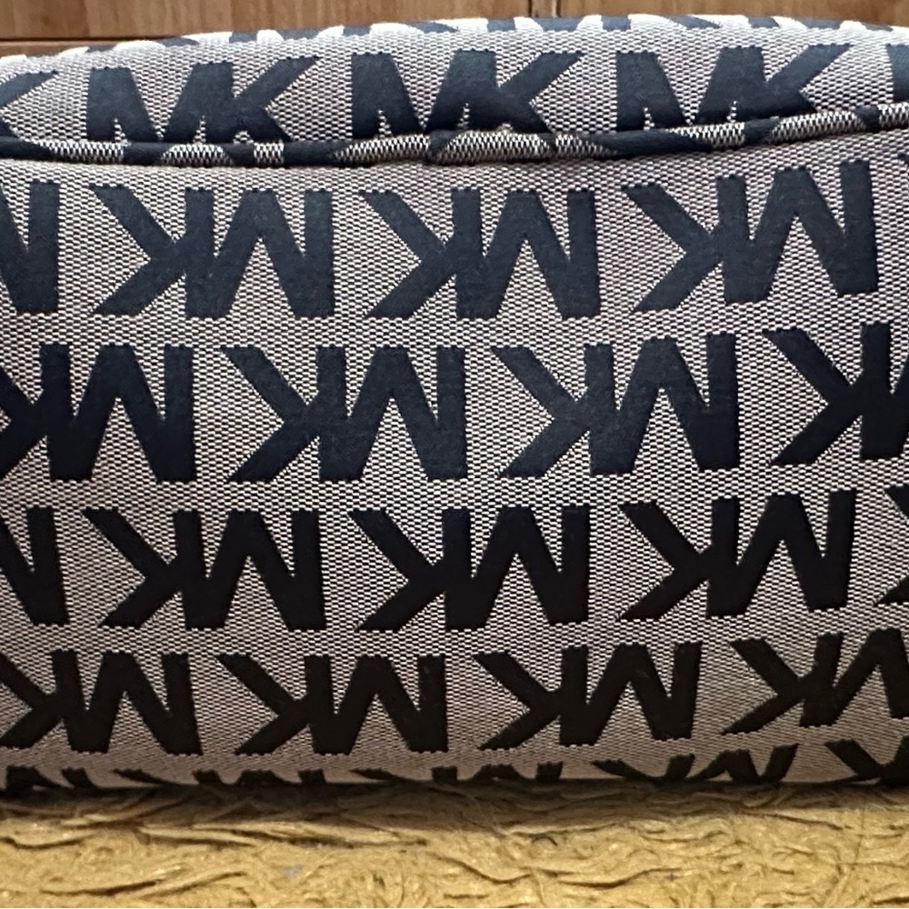 ORIGINAL Michael Michael Kors Monogram
Signature Jacquard North South - Picture 3 of 7